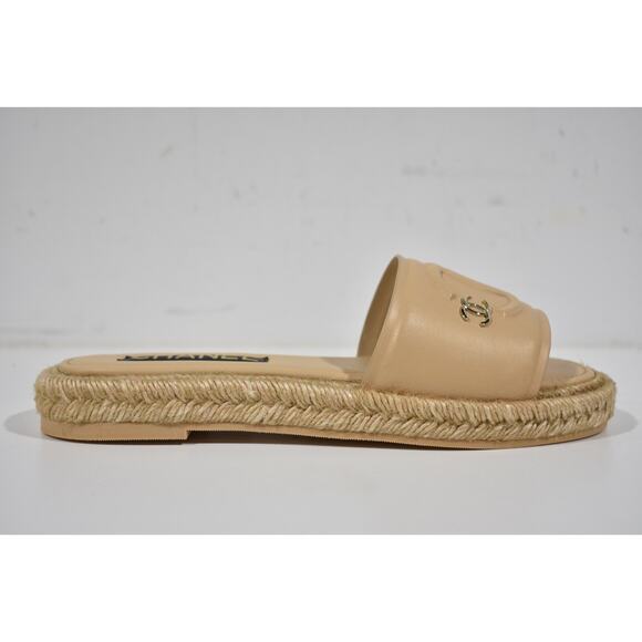 Chanel 23C Beige Lambskin Leather CC Logo Slide Sandal Slip Espadrille Flat 37 - Picture 2 of 12